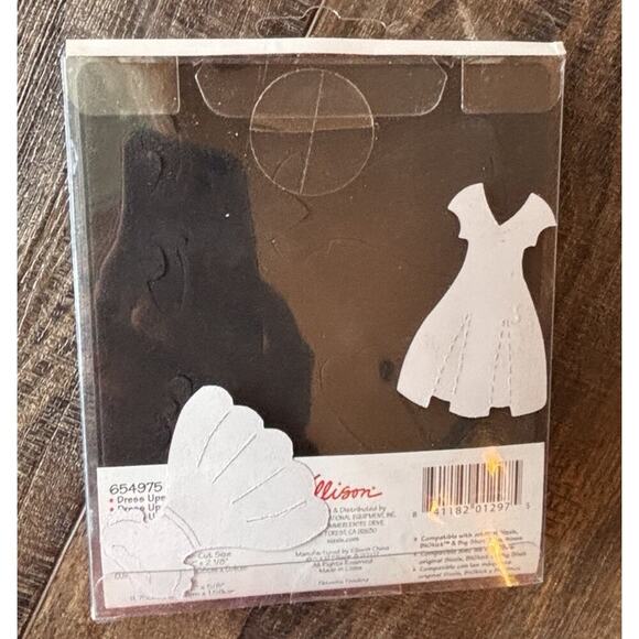 Sizzix Originals Lg Die Dress Ups Dresses & Shoes Designed by Stu #654975 - Picture 2 of 2